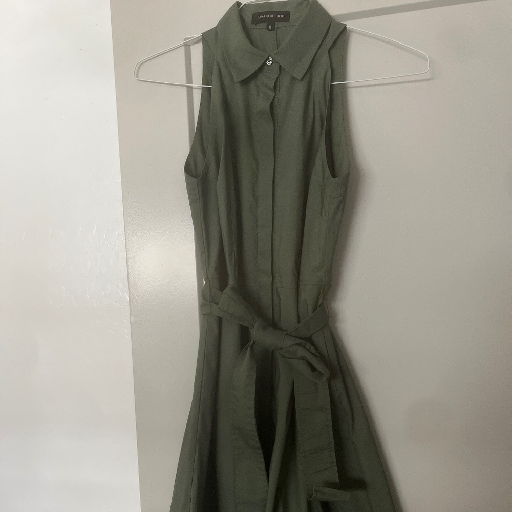 Banana Republic green dress with pockets size small
